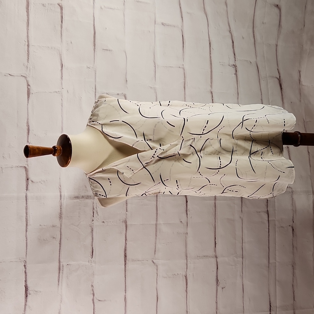 Trouve Silk Sleeveless Blouse